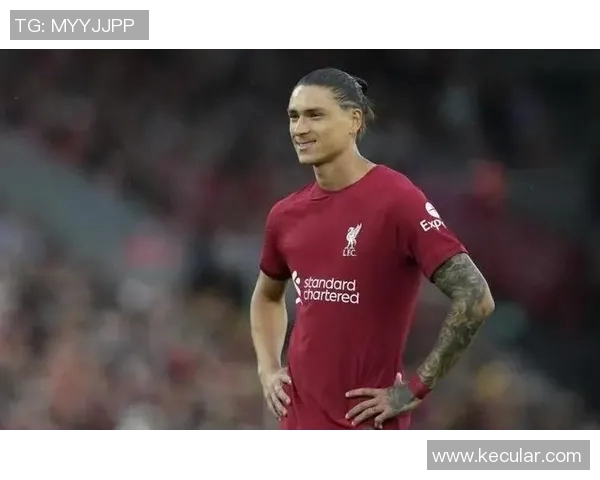 努涅斯在赛场上的崛起与挑战分析：从新星到顶级前锋的蜕变之路